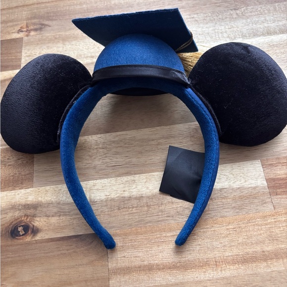 Disney Blue and Black Headband with Gold Embroidery class of 2024– brand new! - Picture 4 of 4